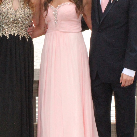 PROM DRESS - Picture 2 of 3